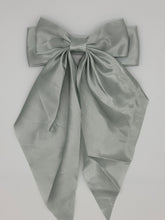 Load image into Gallery viewer, Mystery Bow with Barrette
