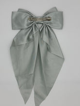 Load image into Gallery viewer, Mystery Bow with Barrette
