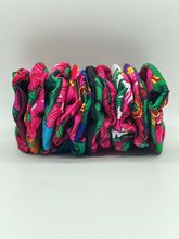 Load image into Gallery viewer, Kokom Scrunchies World

